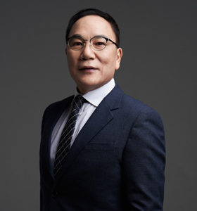 이용훈 전문위원